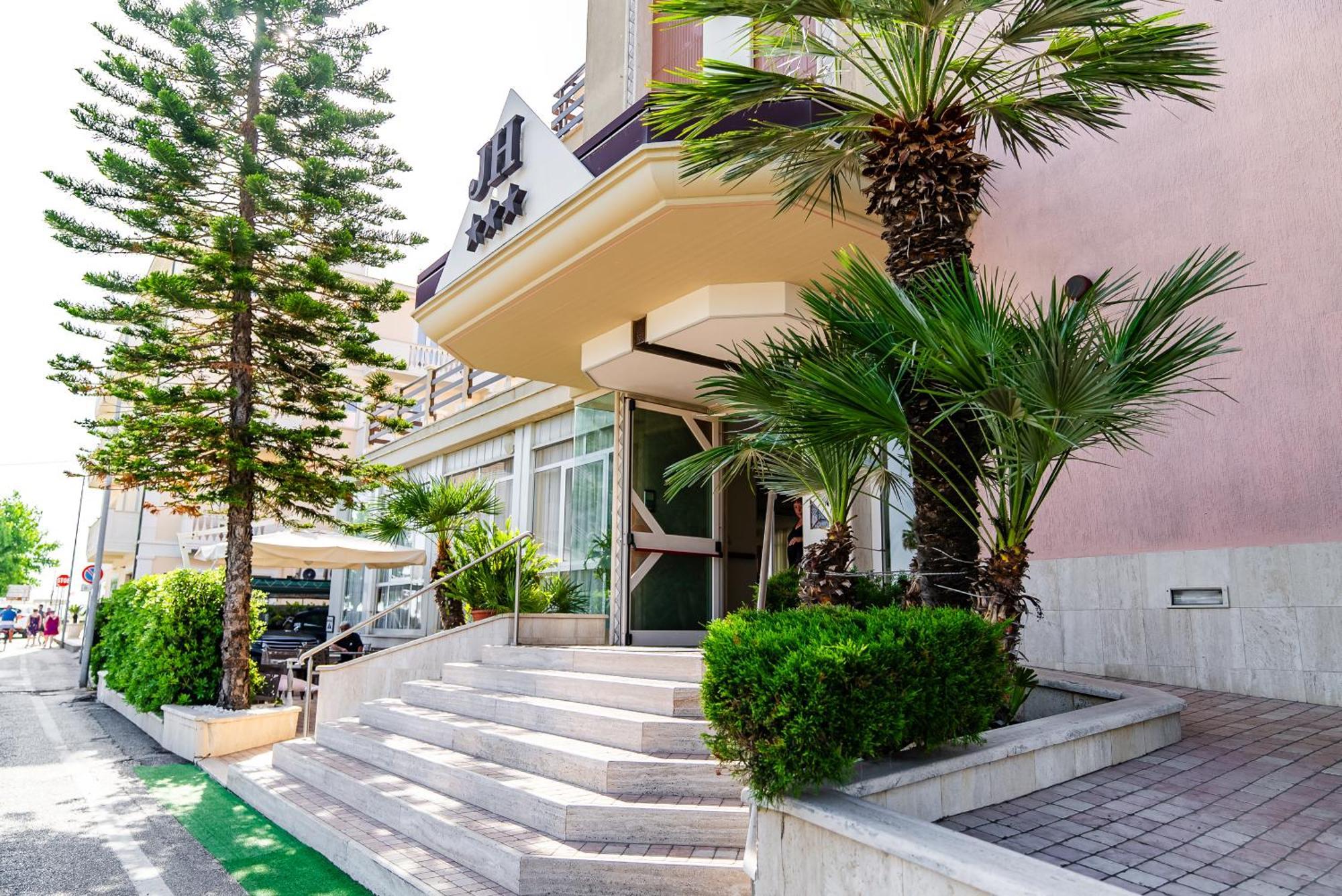 Hotel Joli Alba Adriatica Ngoại thất bức ảnh