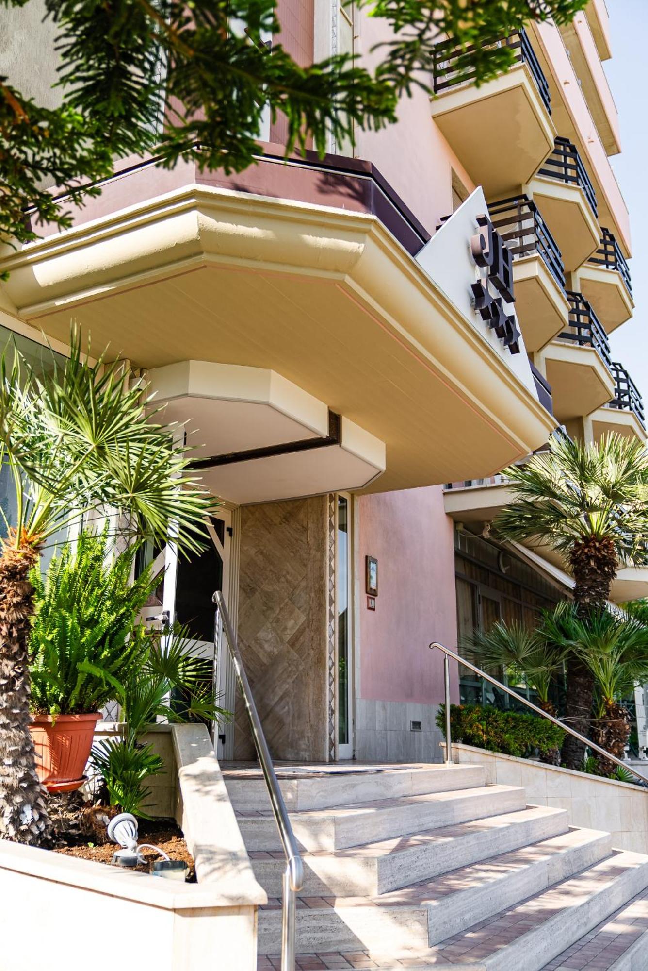 Hotel Joli Alba Adriatica Ngoại thất bức ảnh