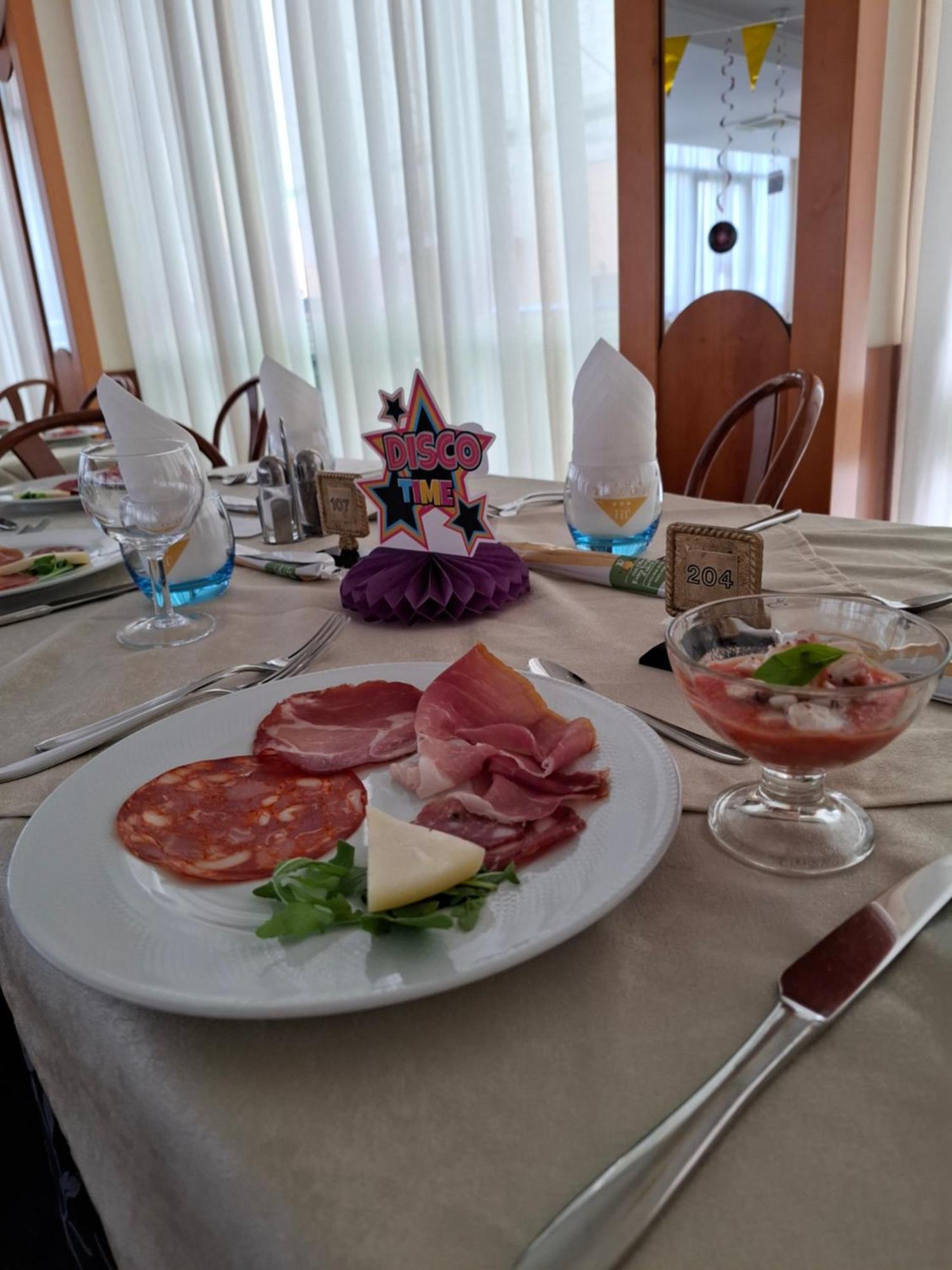 Hotel Joli Alba Adriatica Ngoại thất bức ảnh