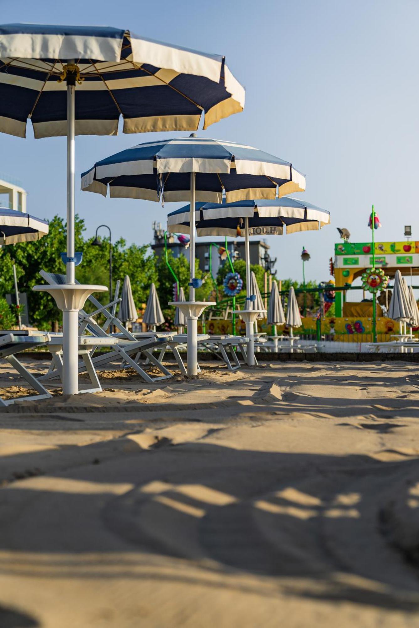 Hotel Joli Alba Adriatica Ngoại thất bức ảnh